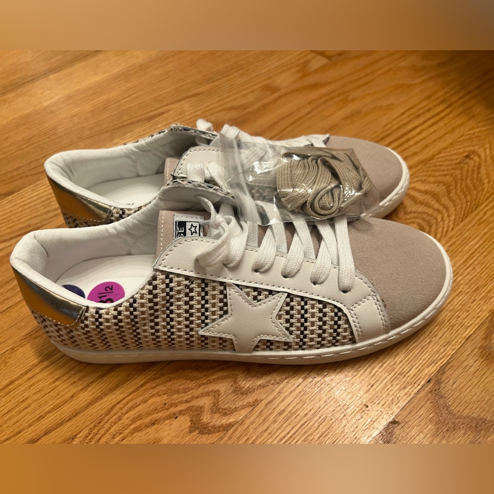 - Vintage Havana sneakers